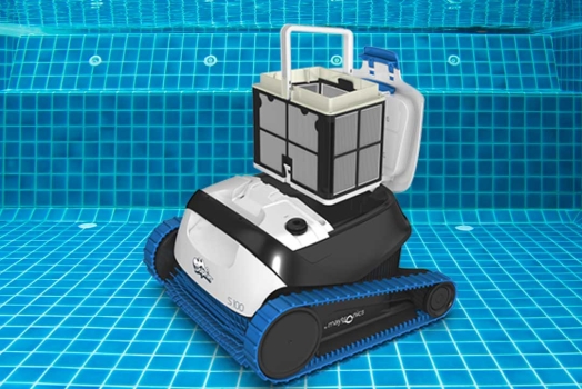 Robotlu Havuz Bakım